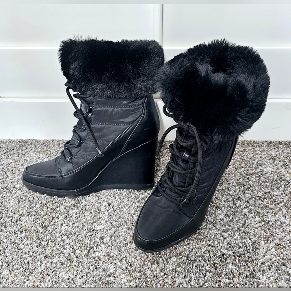 SHOE DAZZLE JERUSHA WEDGE WINTER BOOTS - Picture 1 of 15